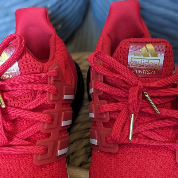EUC (M10.5) - ADIDAS UltraBoost DNA "Montreal" - Picture 9 of 10